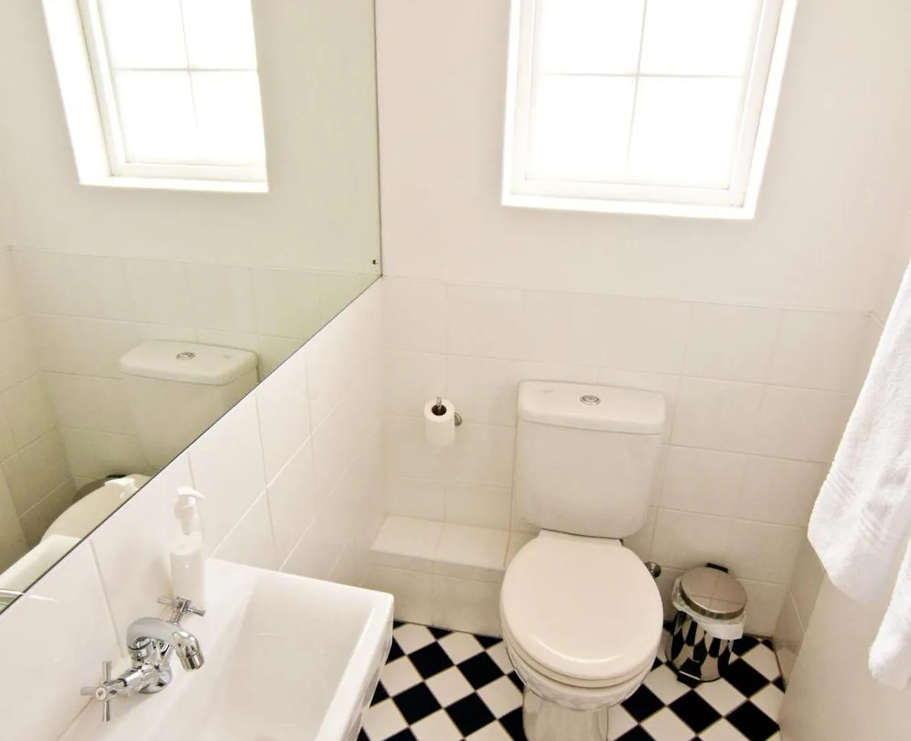 *** Oda ve Kahvaltı La Rose B&B Cape Town Güney Afrika