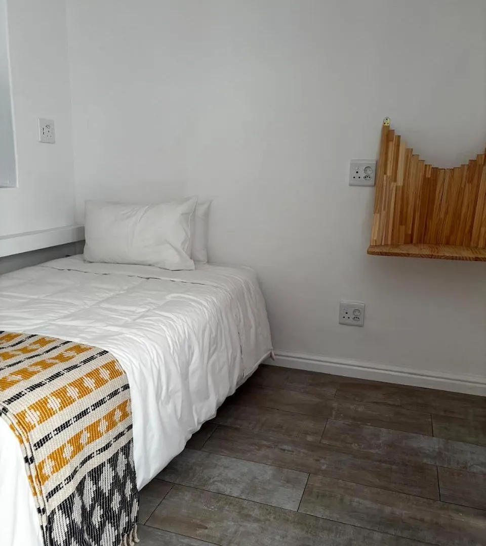 *** Oda ve Kahvaltı La Rose B&B Cape Town Güney Afrika