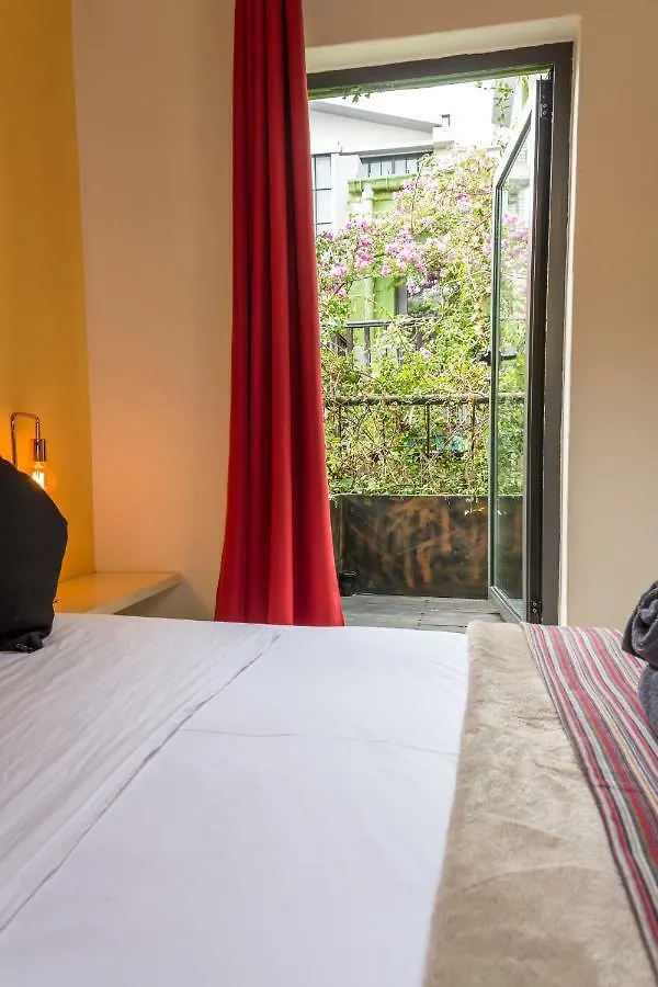 Oda ve Kahvaltı La Rose B&B Cape Town
