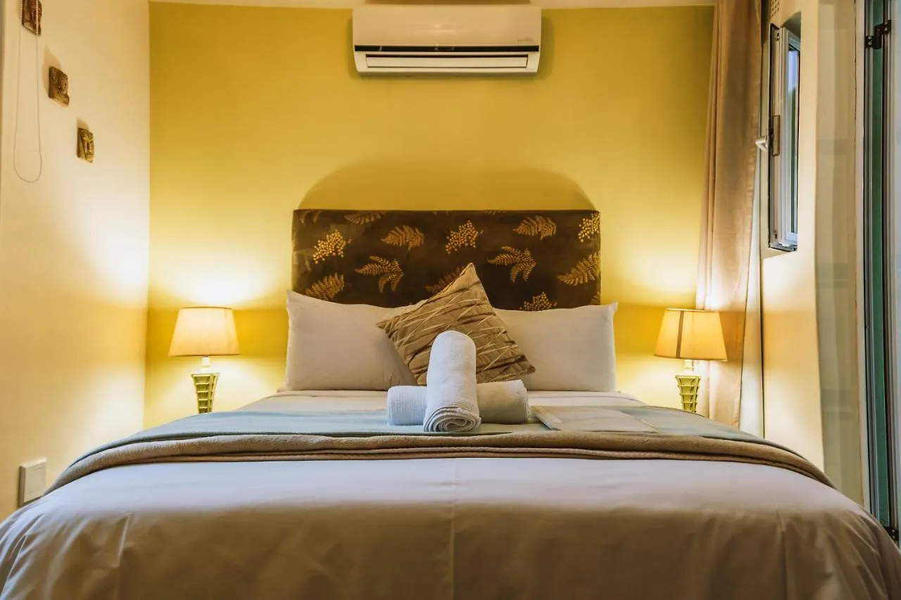 Oda ve Kahvaltı La Rose B&B Cape Town