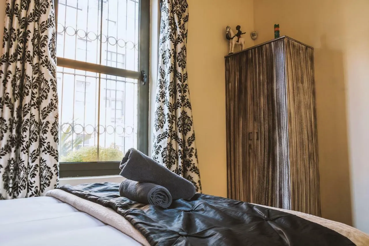La Rose B&B Cape Town Oda ve Kahvaltı